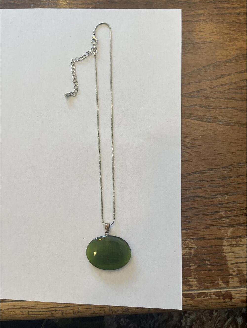 Vintage Green Glass Faux Tone Necklace